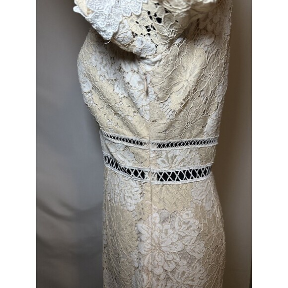 SAYLOR Maggy Cream Flared Hemline Short Sleeve V-Neck Lace Dress MEDIUM - Picture 7 of 13